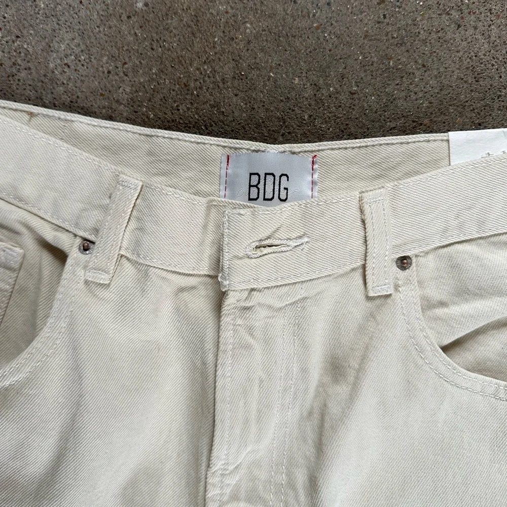 NWT BDG Baggy Jean High Rise in Ivory Size 34|18 Loose Denim Cotton Casual - Picture 3 of 8